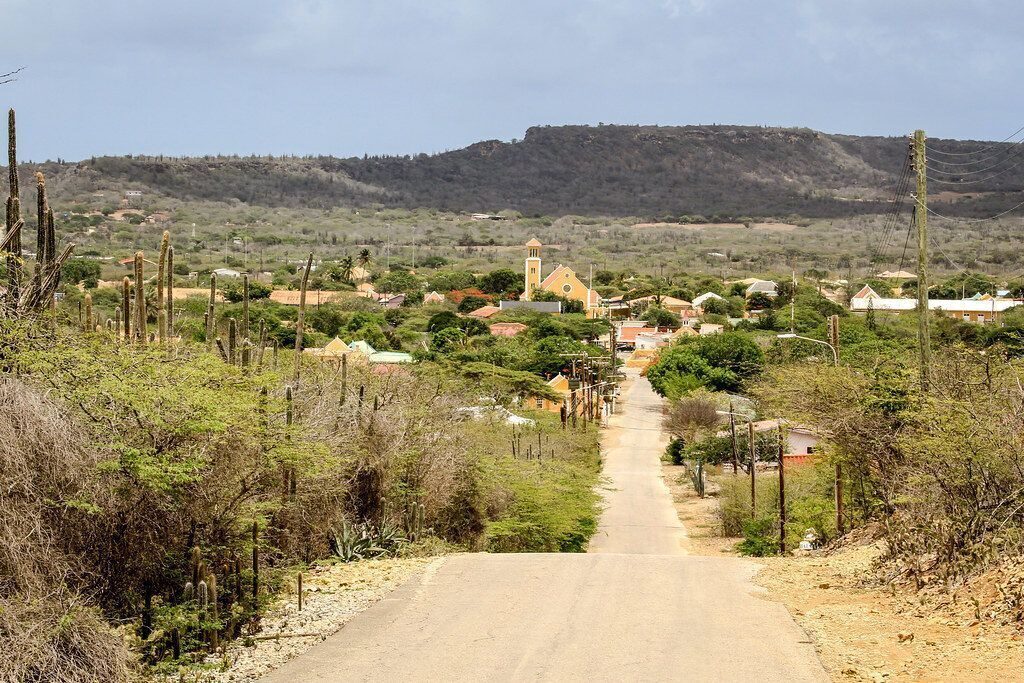 500 aña Rincon ta proboká indignashon: “Nos no por selebrá kolonialismo”