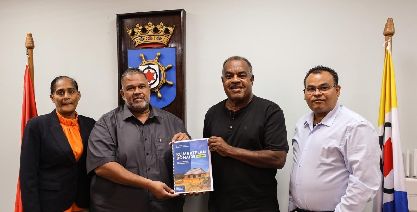 Grupo di proyekto ta entrega Plan di Klima Boneiru na Kolegio Ehekutivo